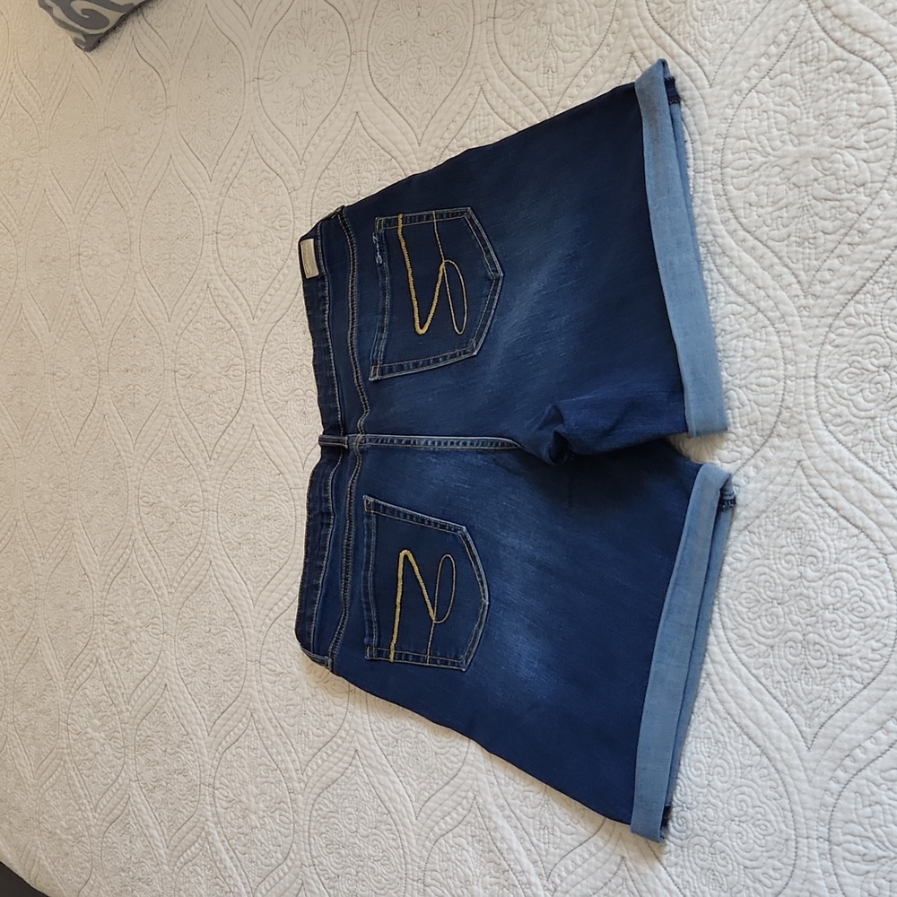 Seven7 Women's Bermuda Denim Shorts Size 16 Preowned - Picture 2 of 8